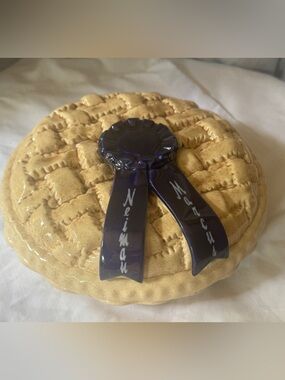 Vintage Neiman Marcus Blue Ribbon, Ceramic 10” Pie Ware